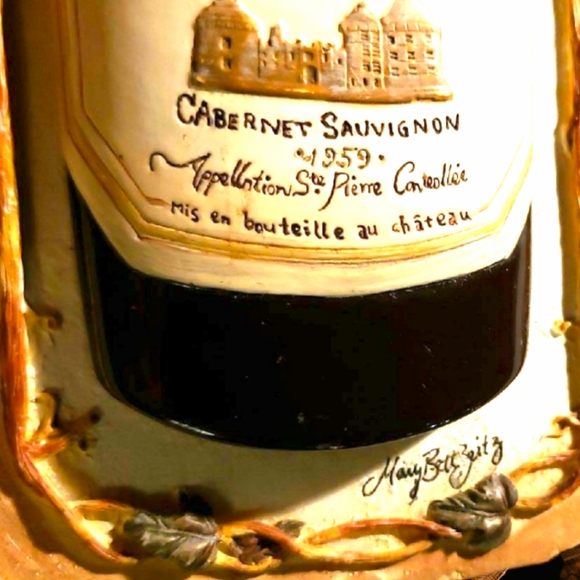 Mary Beth Zeitz Signed 2  70' Wine Bottle Resin 3D Wall Plaques Merlot Sauvignon - Picture 6 of 8